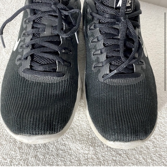 Nike Flex Rn 2018 Black Athletic Trainers Running Shoes Activewear Shoes 7.5 - Picture 3 of 14